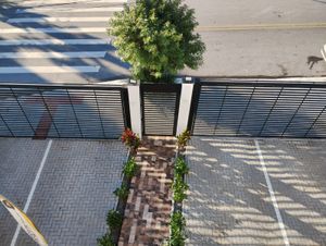 Image 8 - 589091