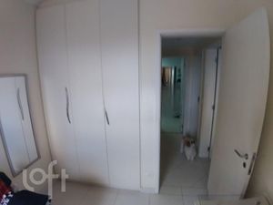 Image 30 - 589358
