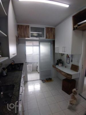 Image 8 - 589358