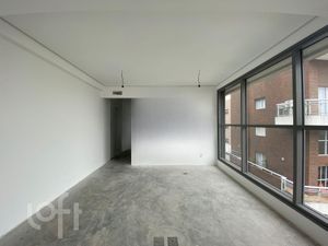 Image 18 - 589605