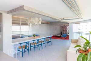 Image 22 - 589670