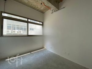 Image 20 - 589947
