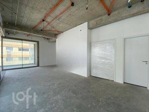 Image 4 - 589947