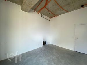 Image 17 - 589947