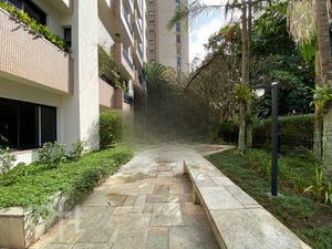 Image 13 - 590128