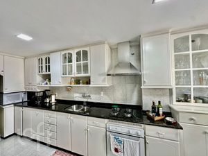 Image 5 - 590758