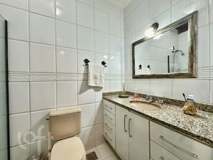 Image 13 - 590758