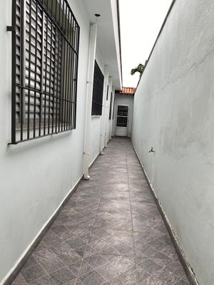 Image 15 - 590869