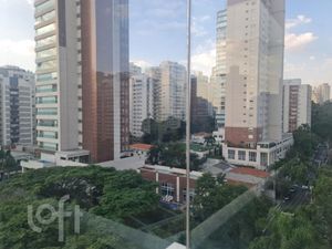 Image 6 - 590977