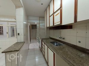 Image 11 - 591073