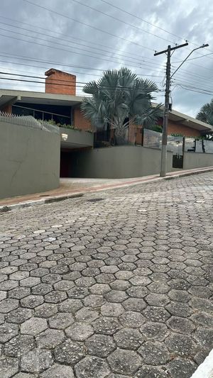 Image 12 - 591162