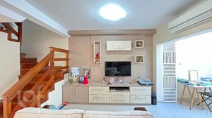 Image 3 - 591175