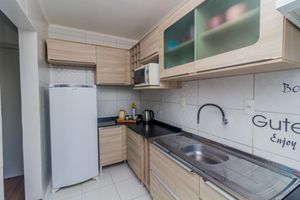 Image 12 - 591211