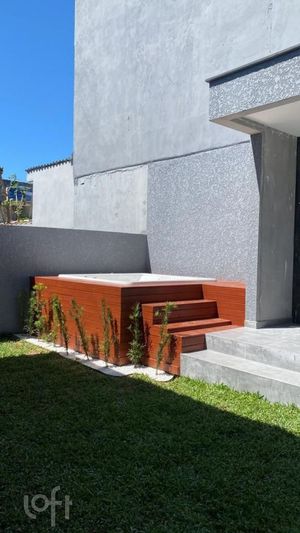 Image 10 - 591273