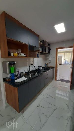 Image 3 - 591497