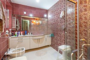Image 18 - 591532