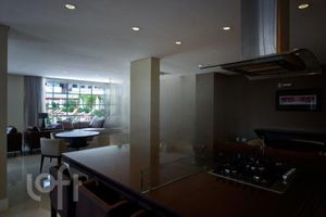 Image 35 - 591653