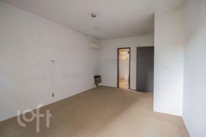 Image 7 - 591660