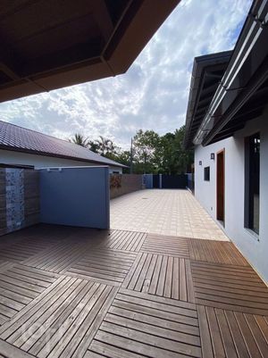Image 17 - 591792