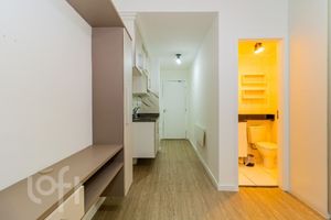 Image 4 - 592477