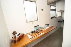 Image 17 - 592507