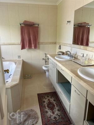 Image 16 - 592816