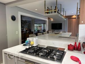 Image 25 - 592816