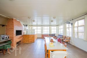 Image 23 - 593192