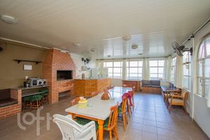 Image 22 - 593192