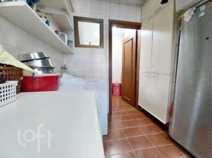 Image 38 - 593896
