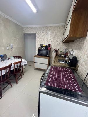 Image 4 - 594168