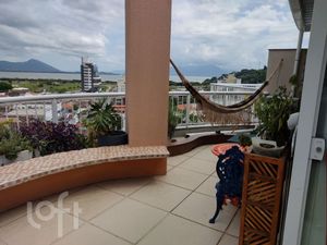 Image 18 - 594185