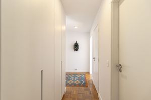 Image 11 - 594201