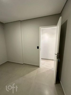 Image 27 - 594215