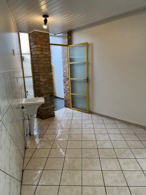 Image 10 - 595664