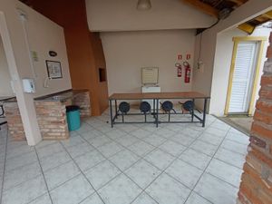 Image 12 - 595664
