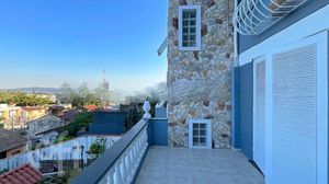 Image 33 - 596261