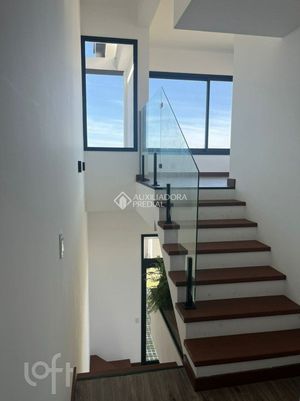 Image 9 - 596548