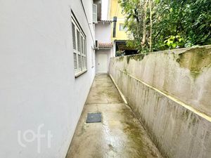 Image 20 - 596569