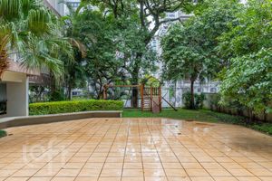Image 37 - 599128