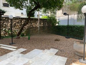 Image 37 - 605008