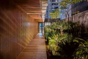 Image 21 - 605088