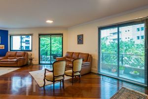 Image 31 - 605095