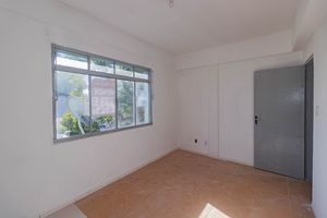 Image 1 - 605194