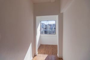 Image 7 - 605196