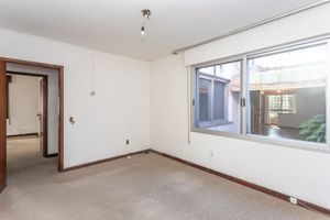 Image 37 - 607571