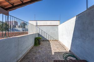 Image 13 - 607571