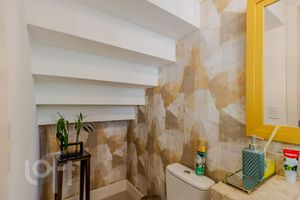 Image 35 - 607595