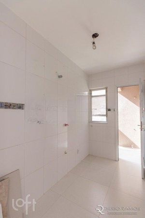 Image 10 - 607605