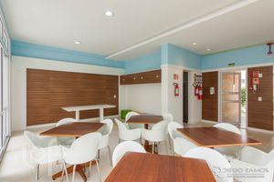 Image 32 - 607758